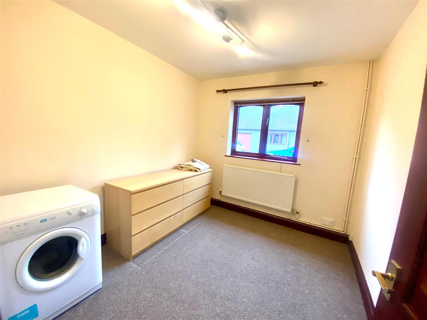 1 THE COURTYARD, WERN DEW FARM, ABERKENFIG.